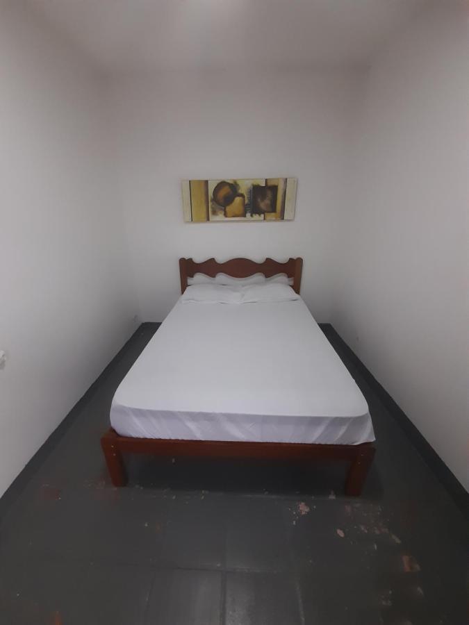 Perola House Ostello Guarujá Esterno foto